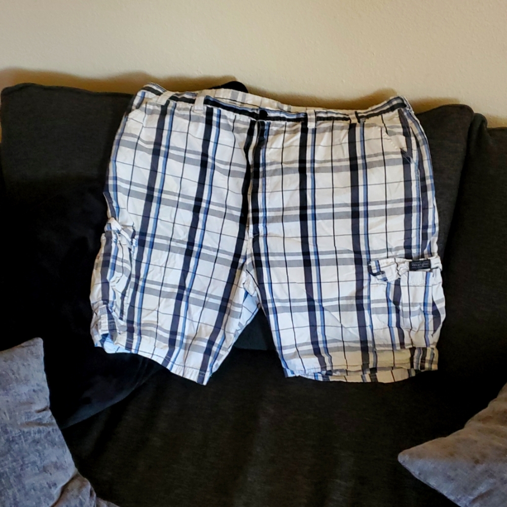 Size 46 Mens Plaid Cargo Shorts